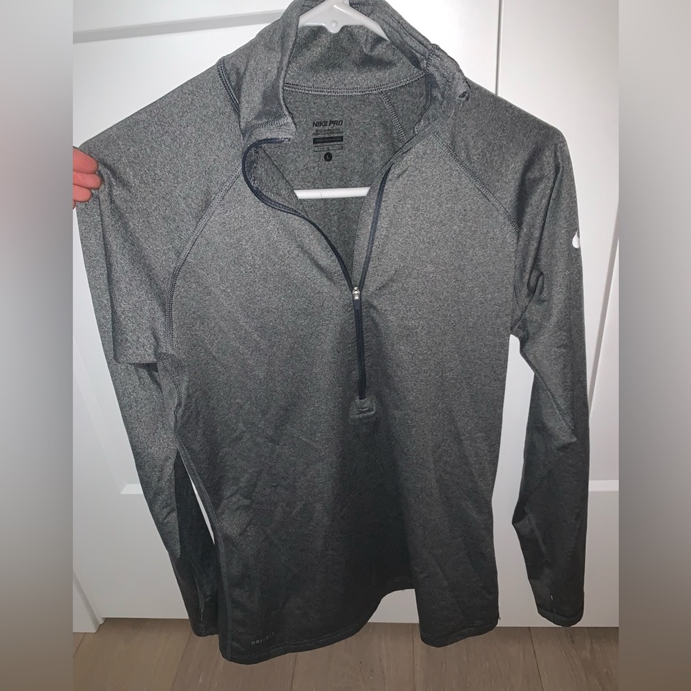 Nike pullover